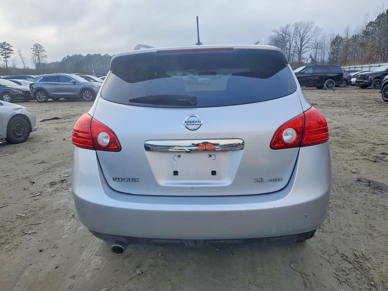 2011 Nissan Rogue s
