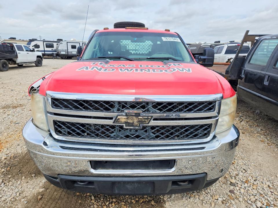 2011 Chevrolet Silverado Flatbed Truck