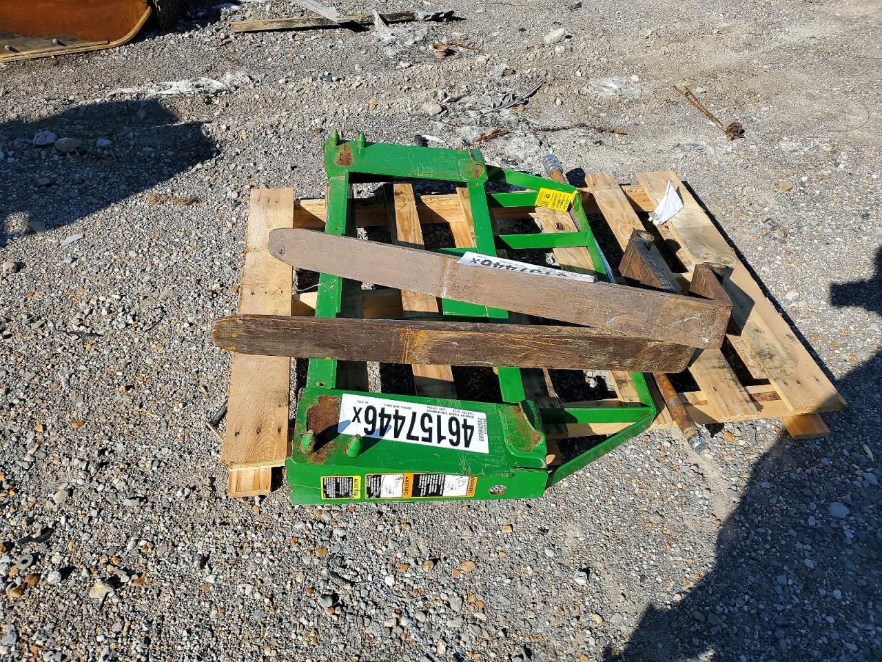 2024 John Deere AP13F-Forks