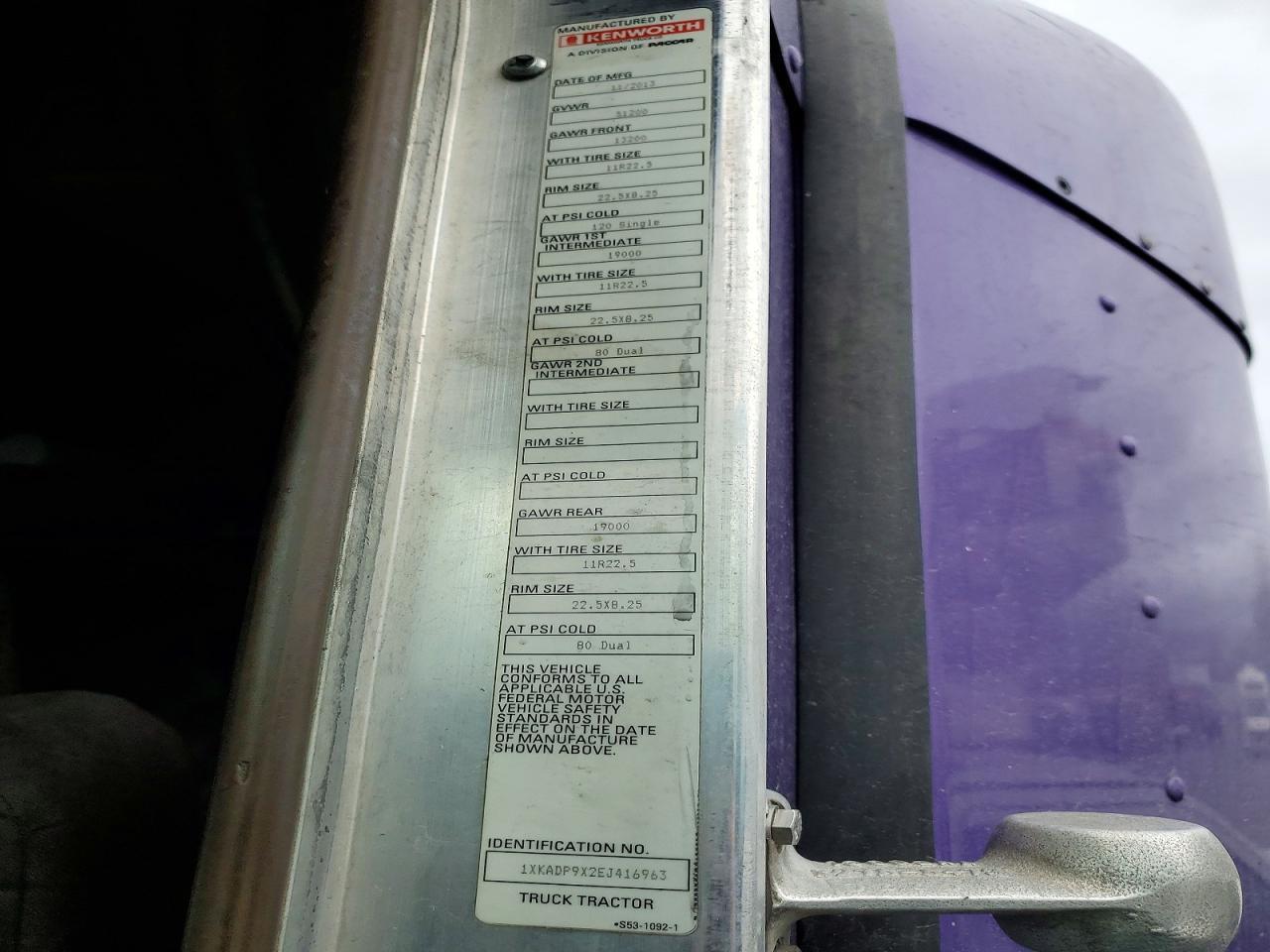 2014 Kenworth T660 Semi Truck