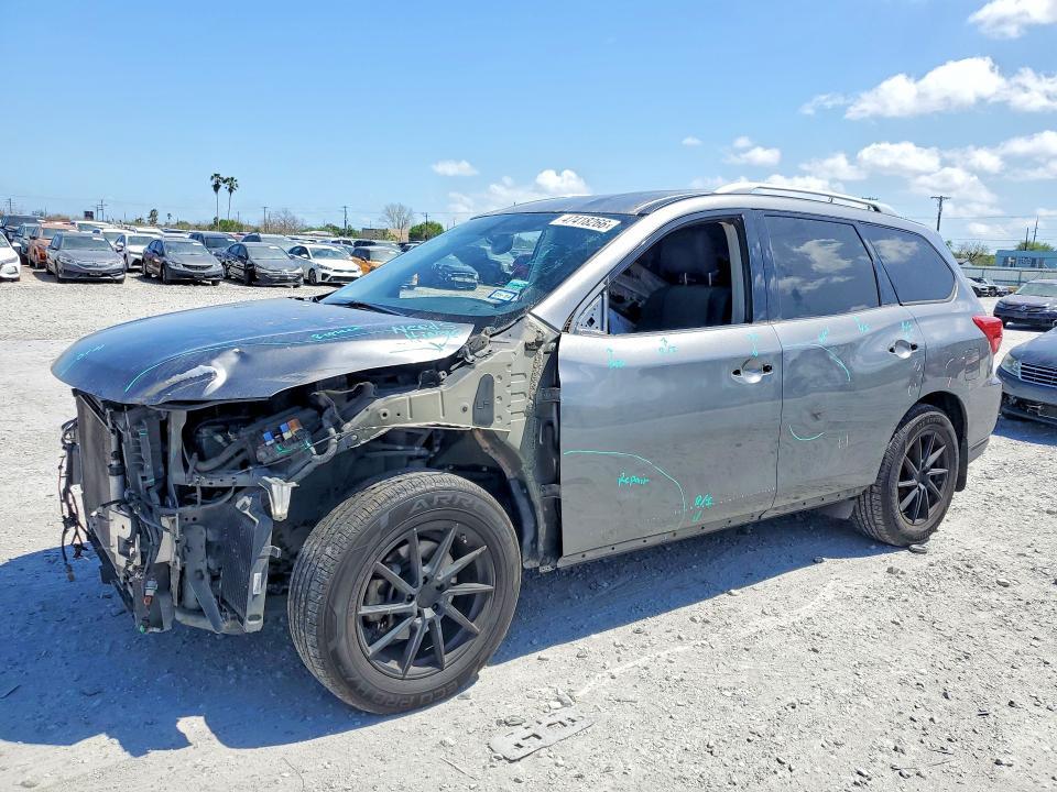 2018 Nissan Pathfinder sv