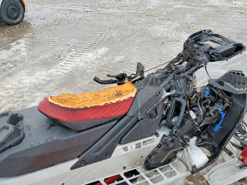 2023 Skidoo Summit X 850 E-TEC