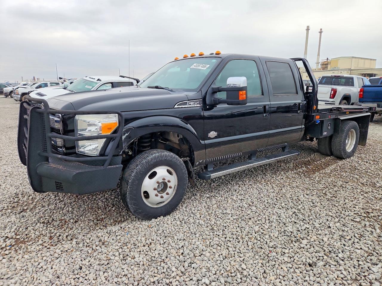2016 Ford F350 Super Duty Flatbed Truck