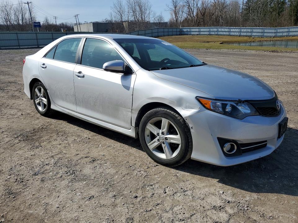 2014 Toyota Camry se