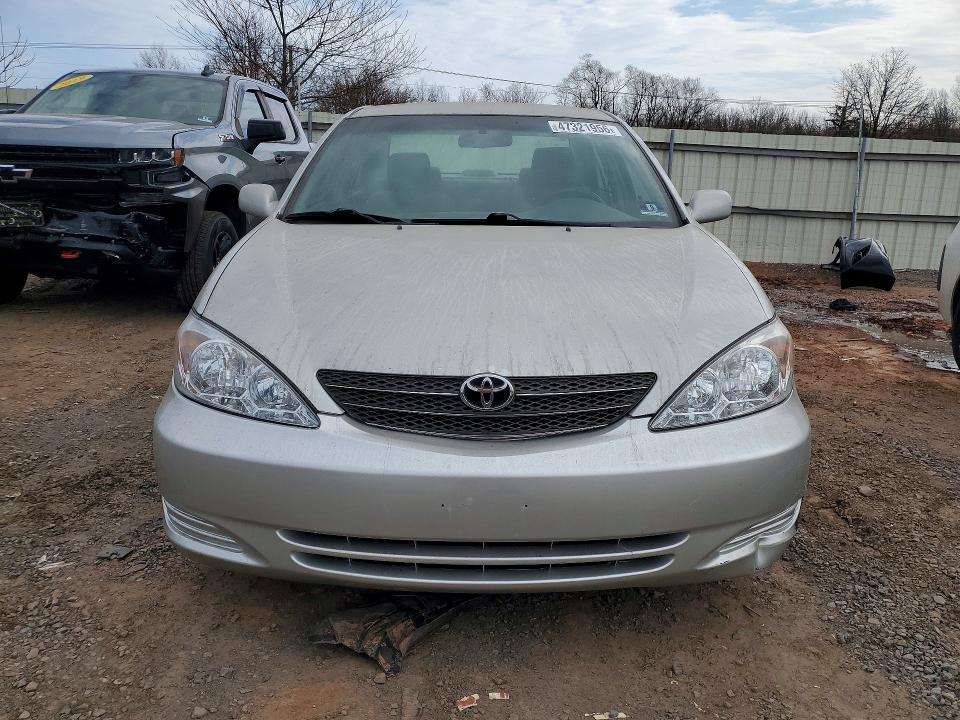 2003 Toyota Camry le