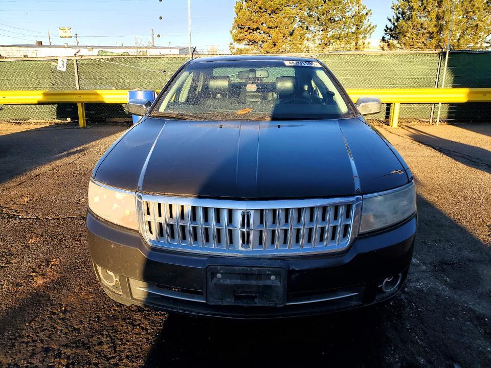 2007 Lincoln Townhouse MKZ