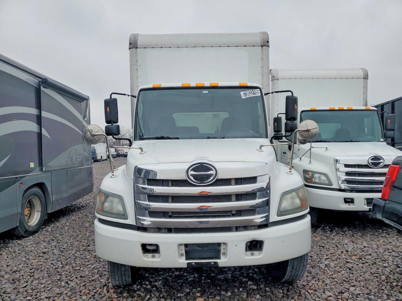 2017 Hino 258/268 BOX Truck