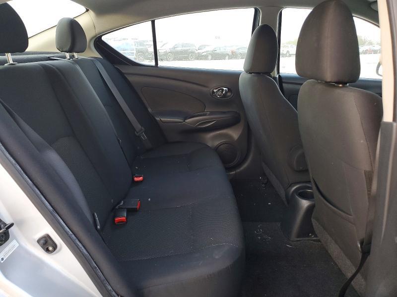 2013 Nissan Versa 1.6 s