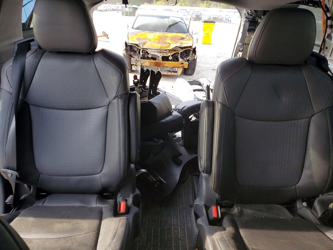 2024 Toyota Sienna Woodland Edition