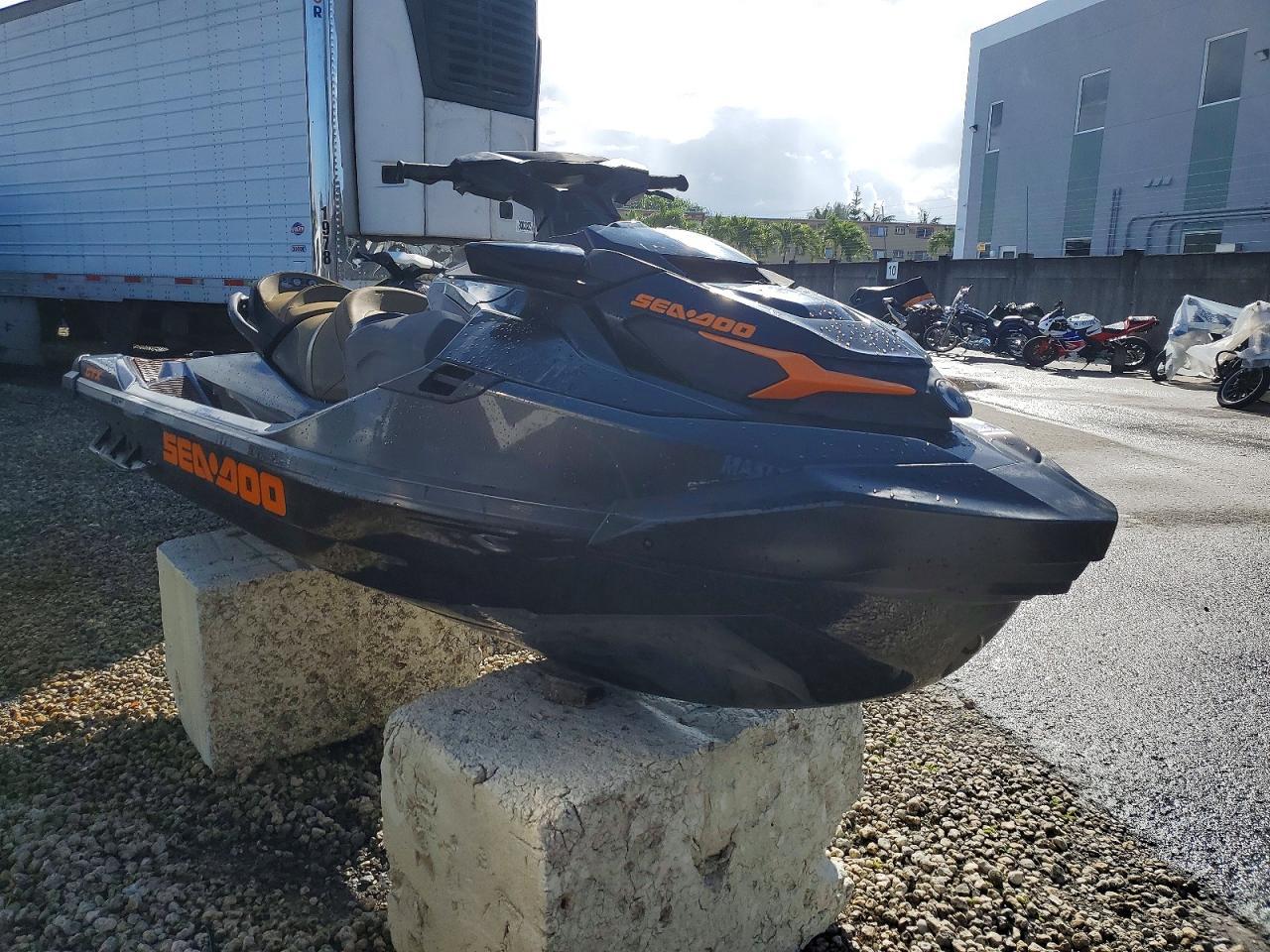 2022 Sea-Doo GTX170