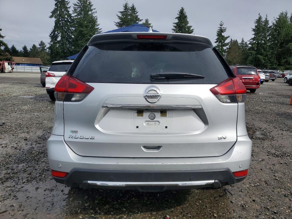 2020 Nissan Rogue sv