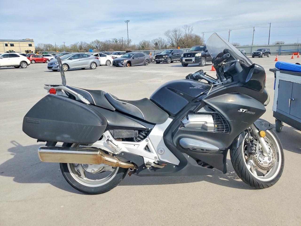 2006 Honda ST1300