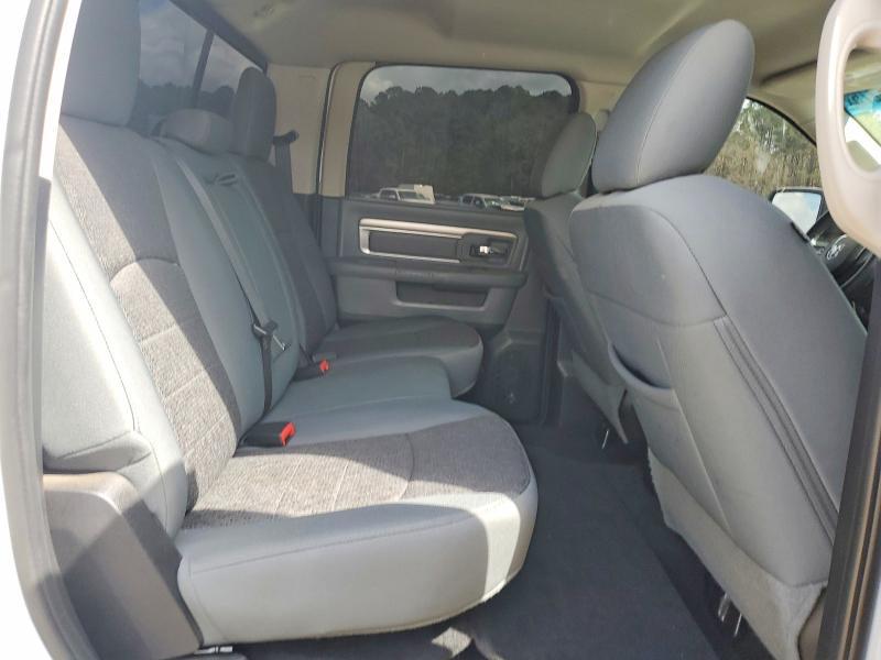 2016 Ram Trucks 1500 slt