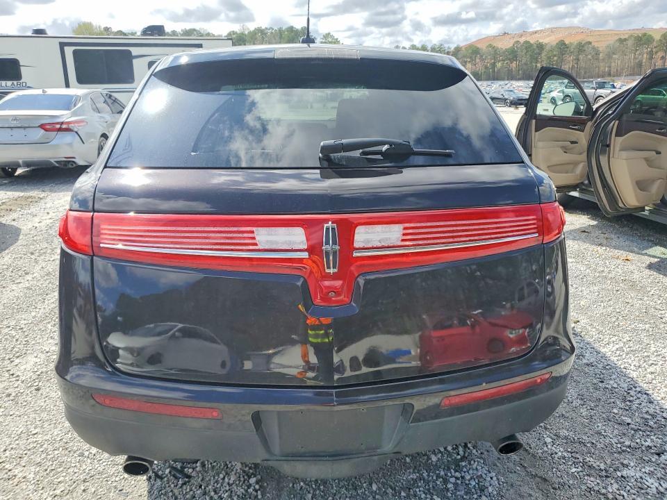 2014 Lincoln Townhouse MKT