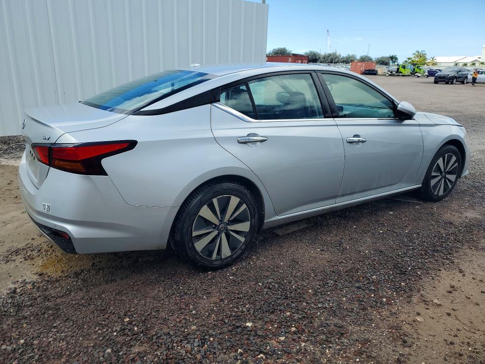 2021 Nissan Altima 2.5 sv