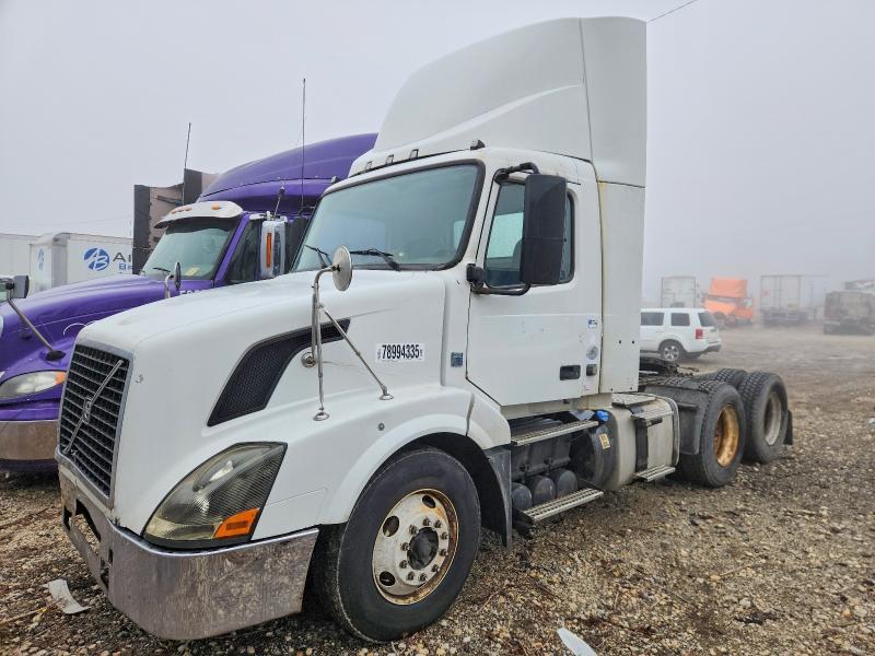 2012 Volv O VNL Semi Truck