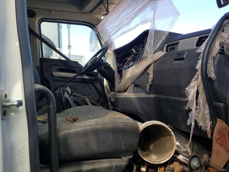 2022 Kenworth T680 Semi Truck