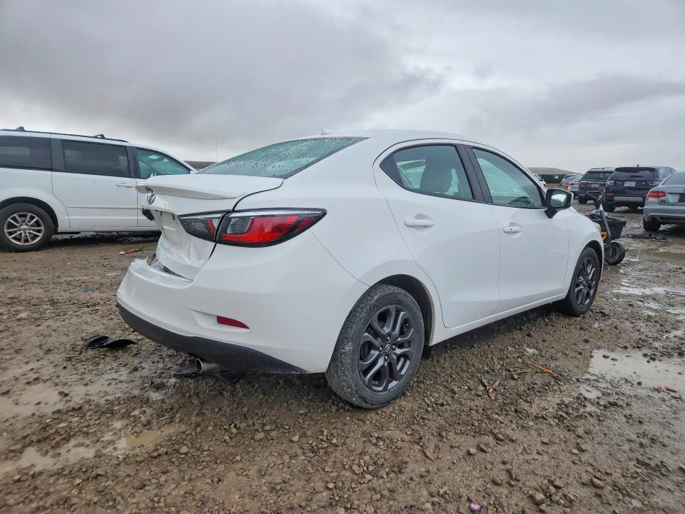 2019 Toyota Yaris le
