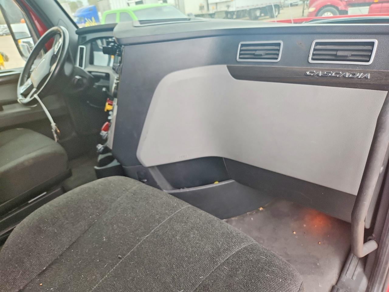 2022 Freigliner 2022 Freightliner Cascadia 126 Semi Truck