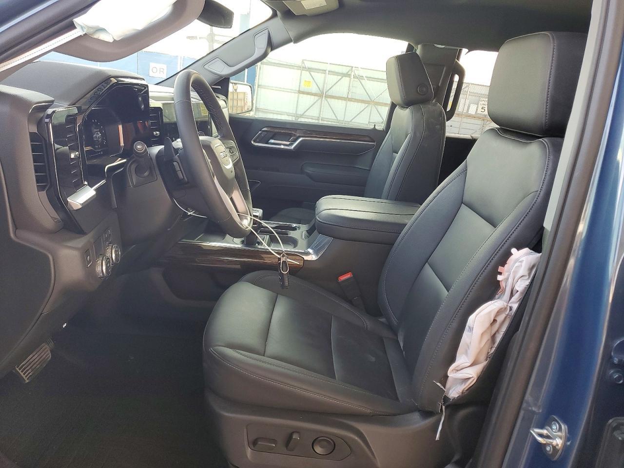 2025 GMC Sierra C1500 Elevation