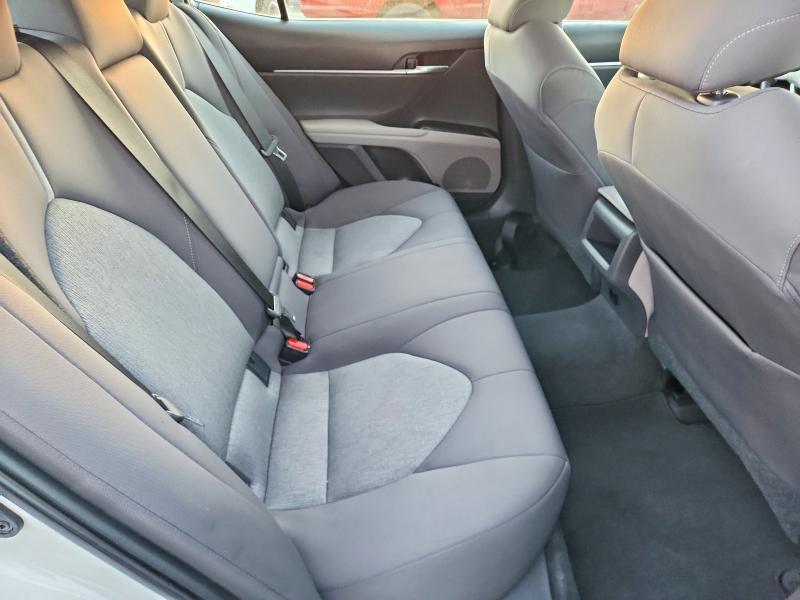 2021 Toyota Camry le