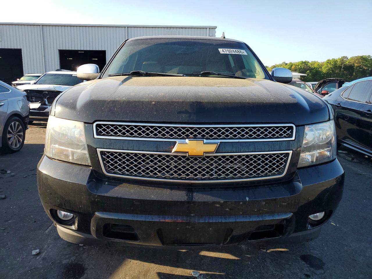 2014 Chevrolet Suburban C1500 ltz