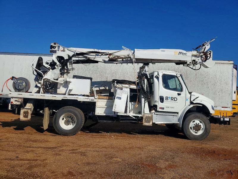 2025 Freightliner Business Class M2 Digger Derrick Truck