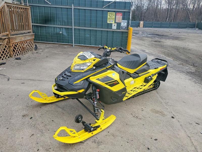 2021 Skidoo Snowmobile