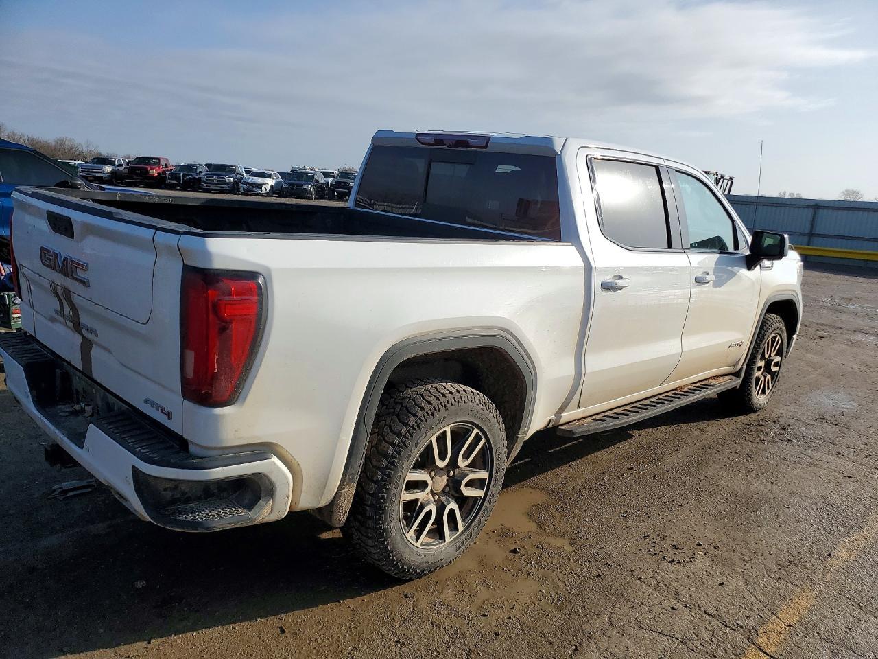 2021 GMC Sierra K1500 AT4