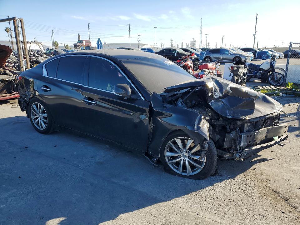 2015 Infiniti Q50 Premium