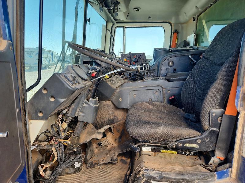 2016 Mack 600 Mru600