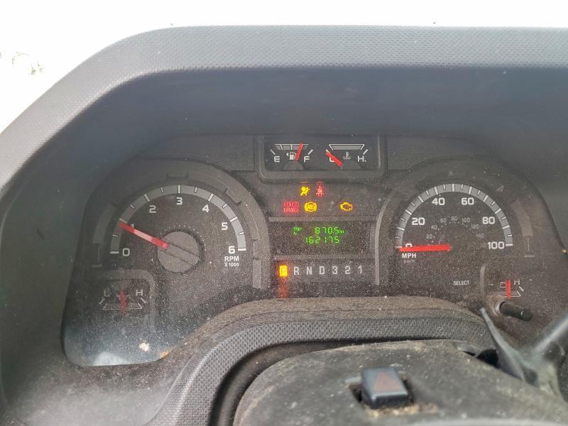 2010 Ford Econoline E350 Super Duty Cutaway Van