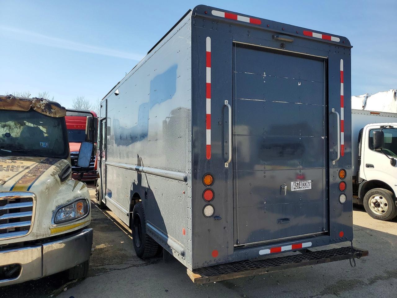 2021 Freightliner MT45G Chassis Delivery Truck