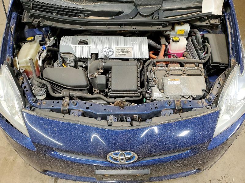 2010 Toyota Prius iii