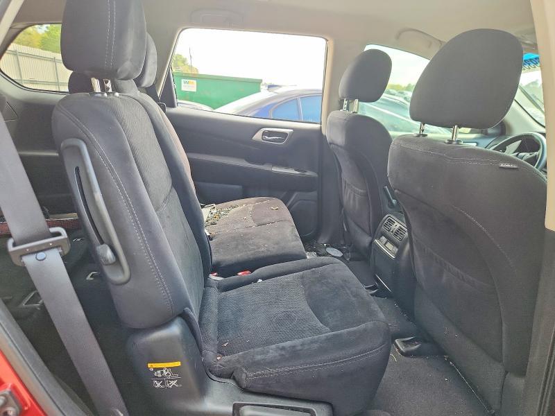 2014 Nissan Pathfinder sv