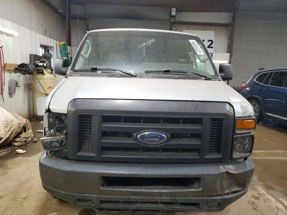 2009 Ford Econoline E350 Super Duty Wagon