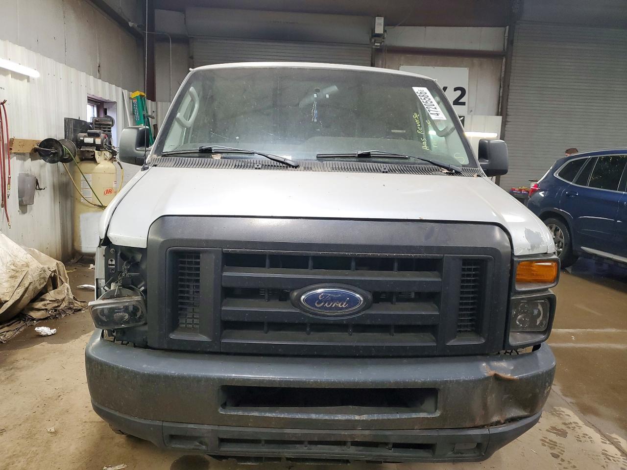 2009 Ford Econoline E350 Super Duty Wagon