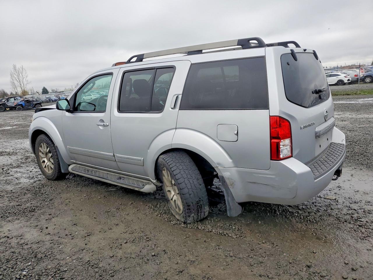 2011 Nissan Pathfinder s