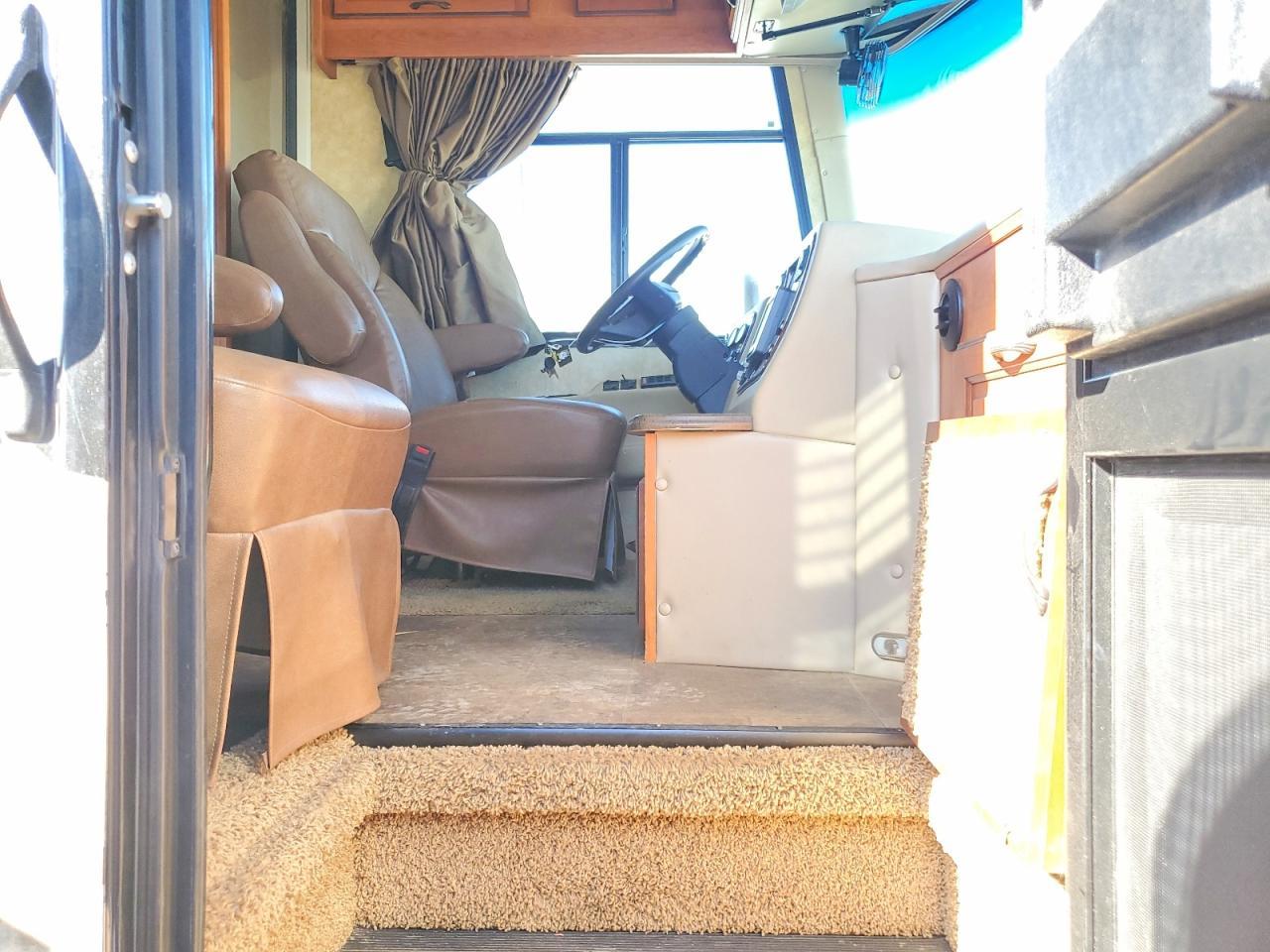 2011 Freigliner 2011 Freightliner Chassis XC RV