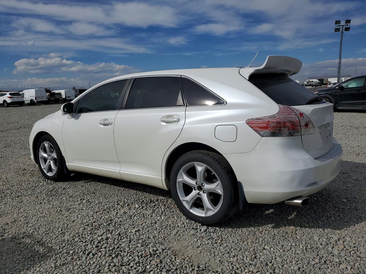 2010 Toyota Venza awd V6