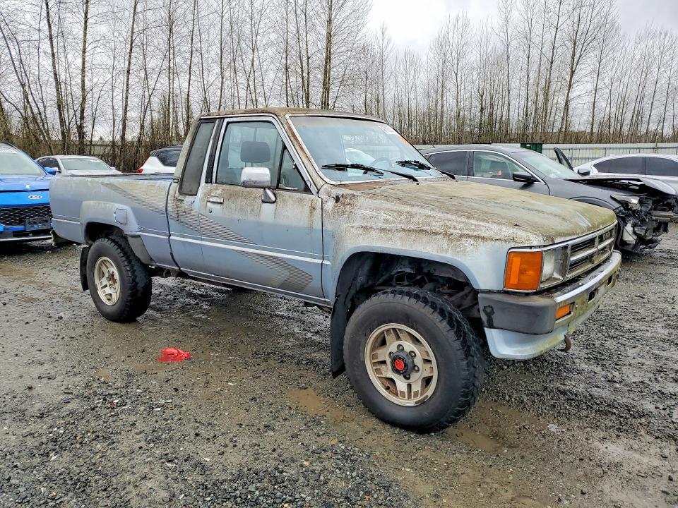 1988 Toyota Pickup Deluxe