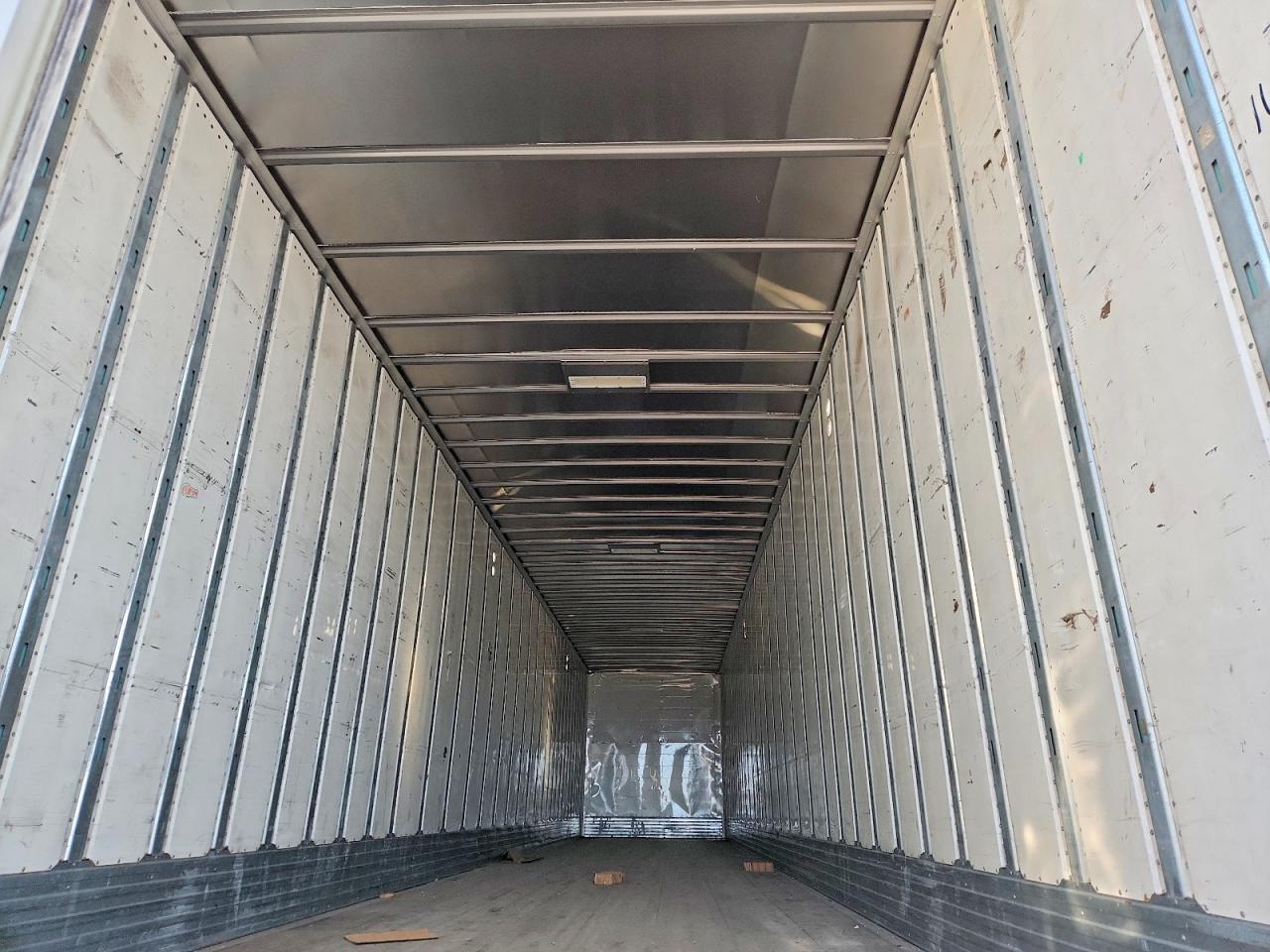 2016 Utility VS2DX DRY Van Trailer