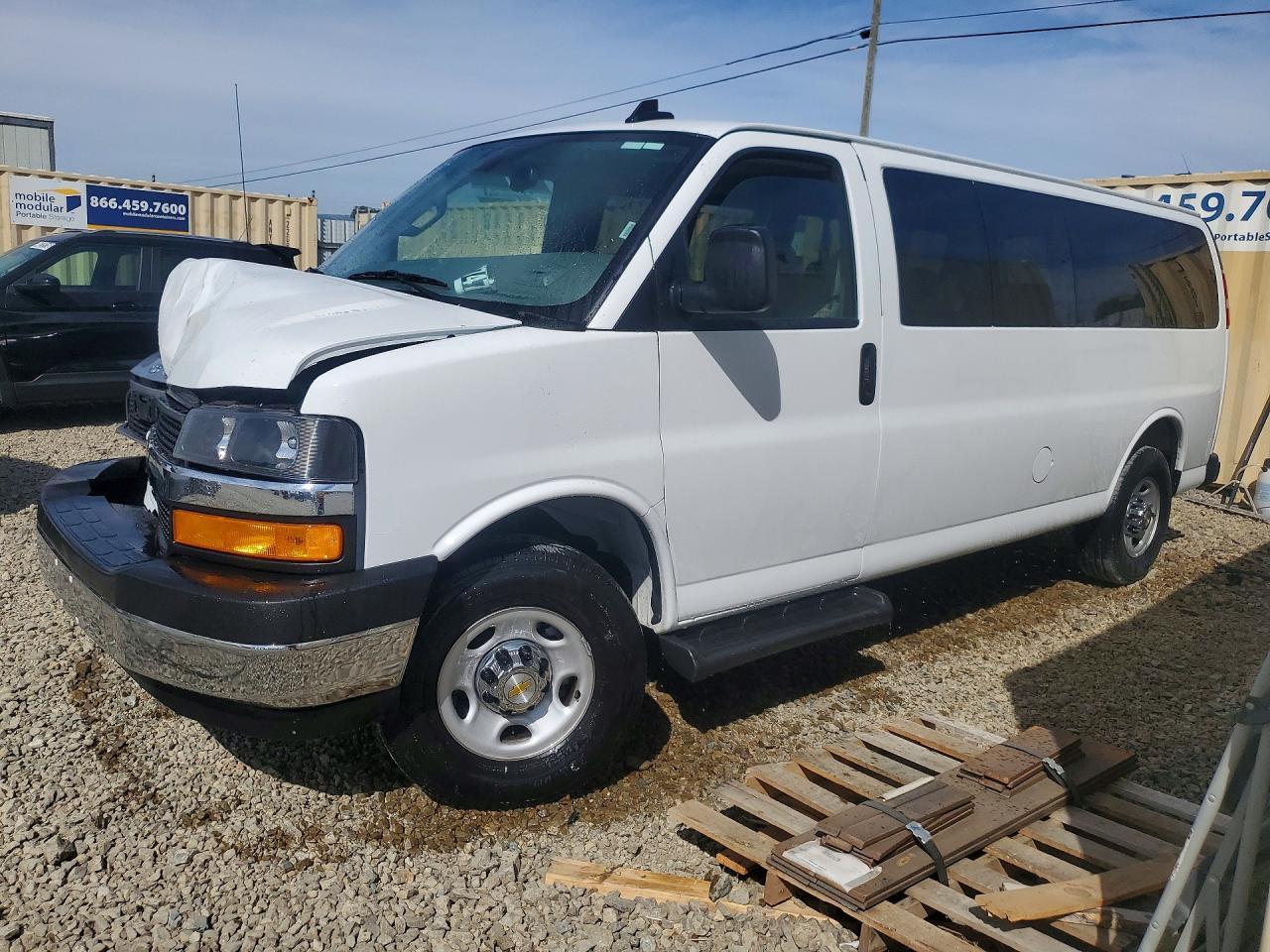 2025 Chevrolet Express G3500 LT