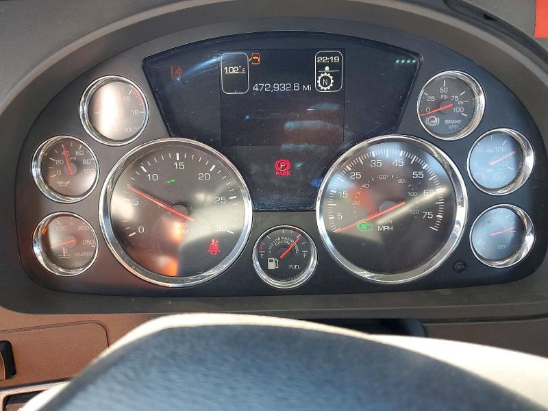 2016 Kenworth T680 Semi Truck