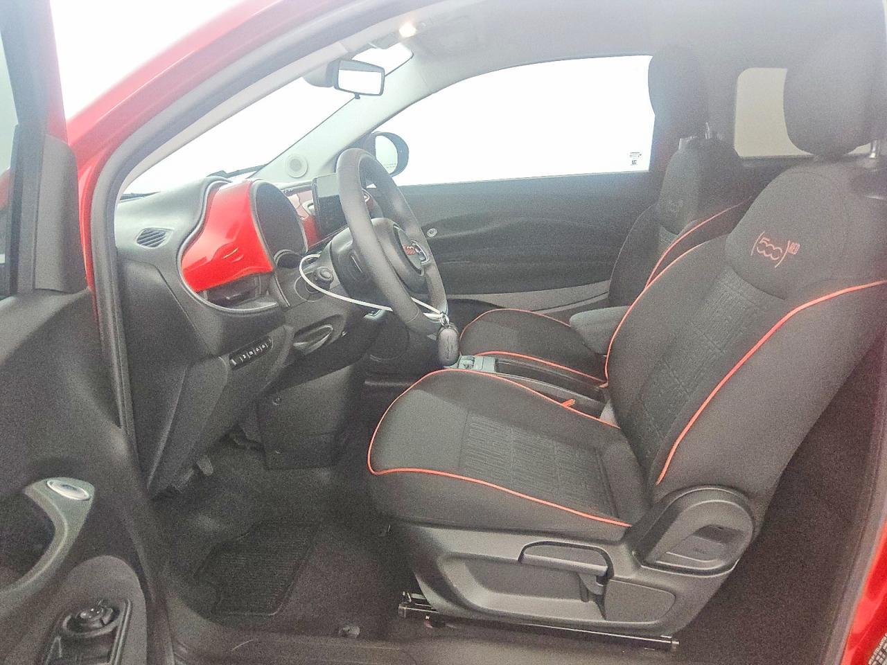 2024 Fiat 500 e red