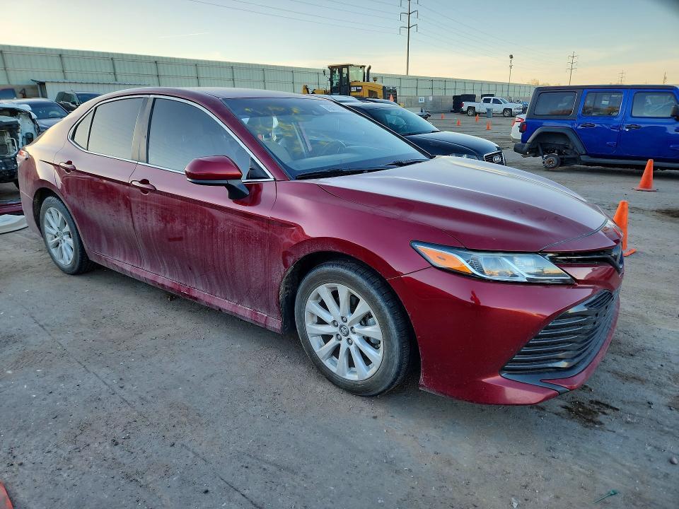 2019 Toyota Camry le