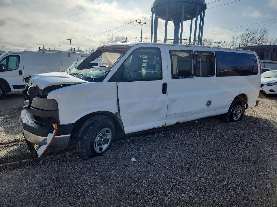 2013 GMC Savana G3500 lt