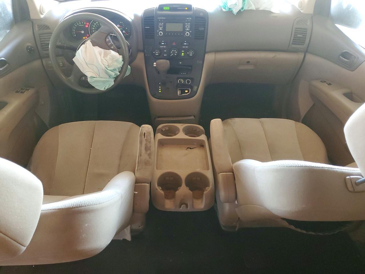 2012 KIA Sedona lx