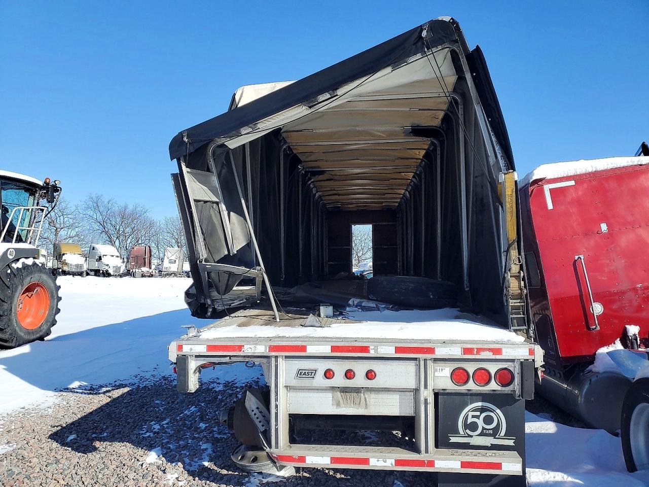 2019 East Manufacturing Flatbed TR