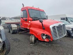 Freigliner salvage cars for sale: 2009 Freigliner 2009 Freightliner Cascadia Semi Truck